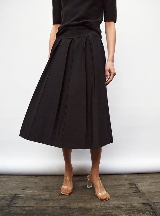 knit skirt with wide pleats