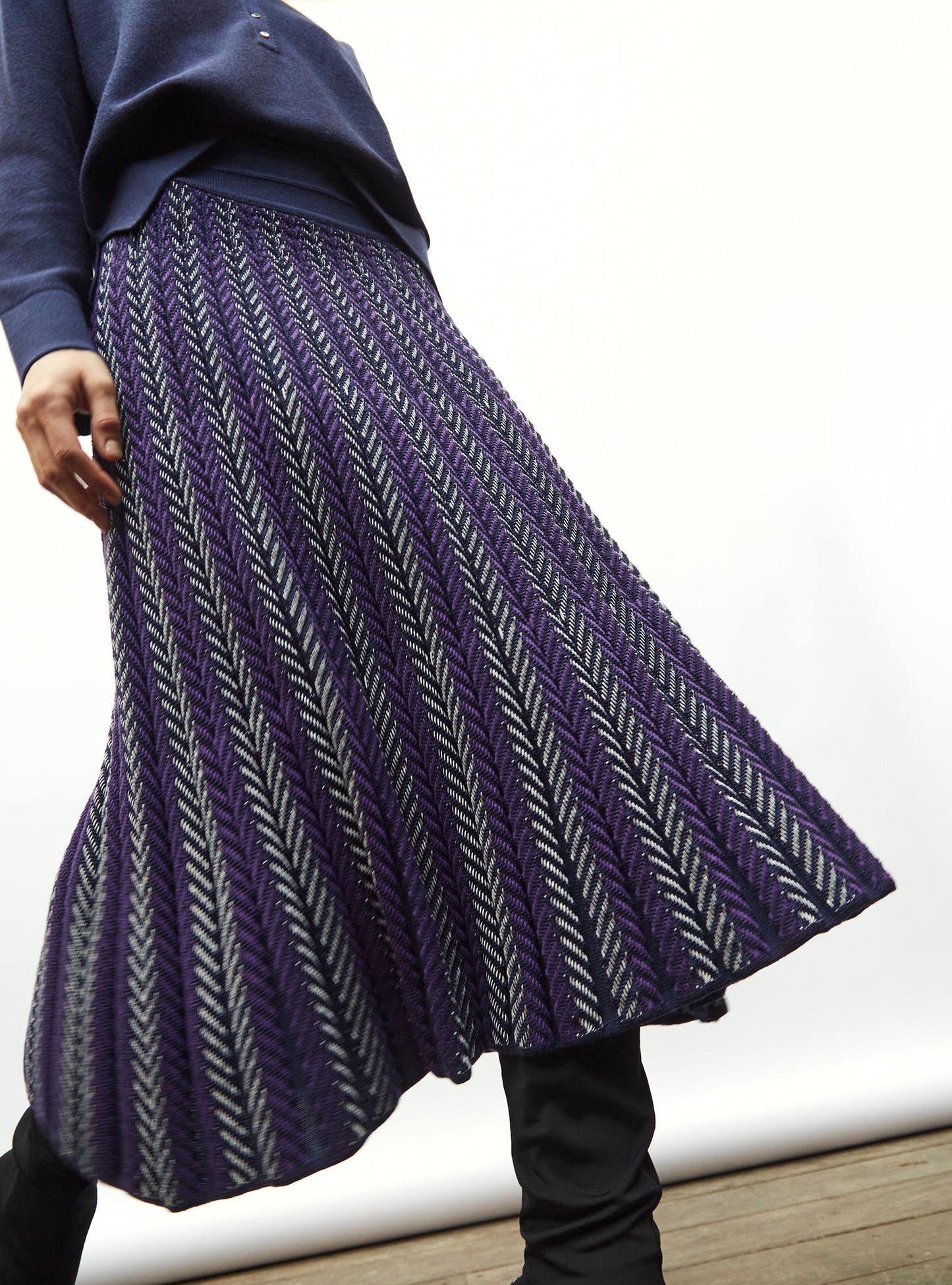 Jupes de luxe femme - Jupe fluide en maille chevrons Indigo Violet Profond 