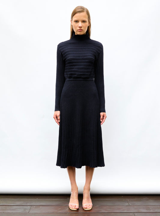 molli long dress in pleated knit