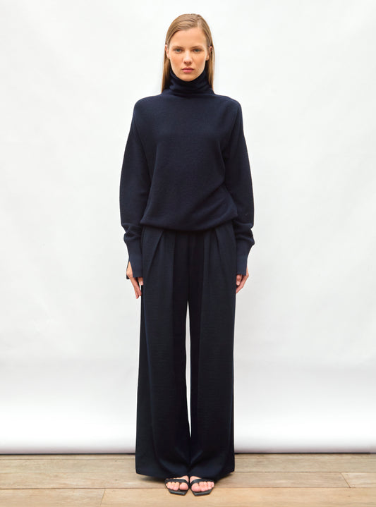 oversized slim top with stand-up collar