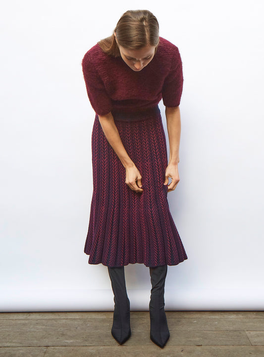 molli fluid skirt in herringbone knit