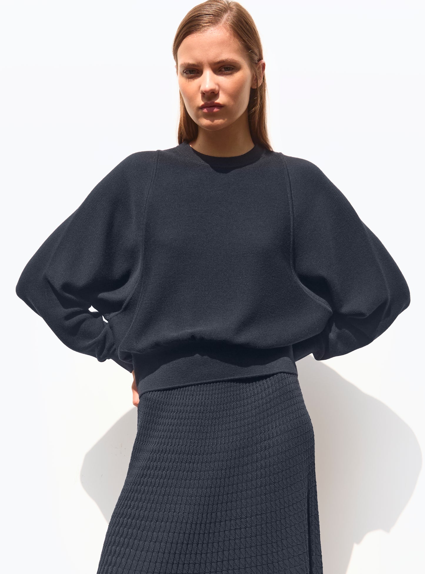 Pull fin larges emmanchures Nuit - Vêtement en maille de luxe Molli